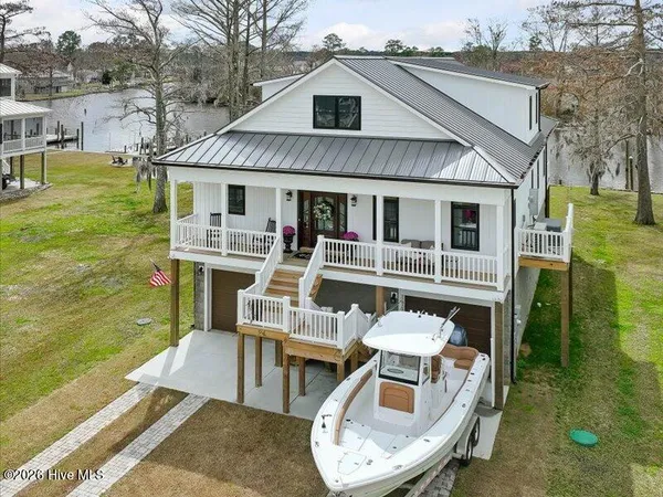 $950,000 | 94 Maritime Court, Chocowinity, NC 27817