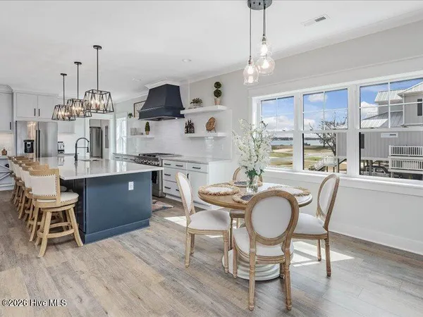 $950,000 | 94 Maritime Court, Chocowinity, NC 27817