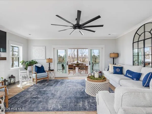 $950,000 | 94 Maritime Court, Chocowinity, NC 27817