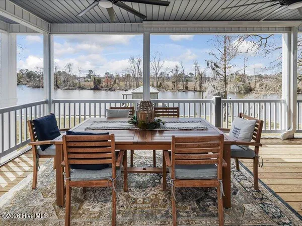 $950,000 | 94 Maritime Court, Chocowinity, NC 27817