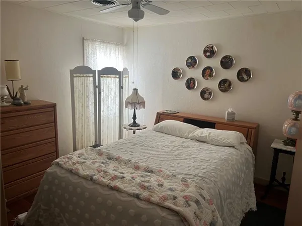 $109,000 | 206 West Bradley Street, Sedan, KS 67361