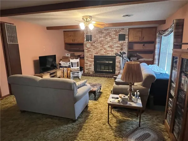 $109,000 | 206 West Bradley Street, Sedan, KS 67361