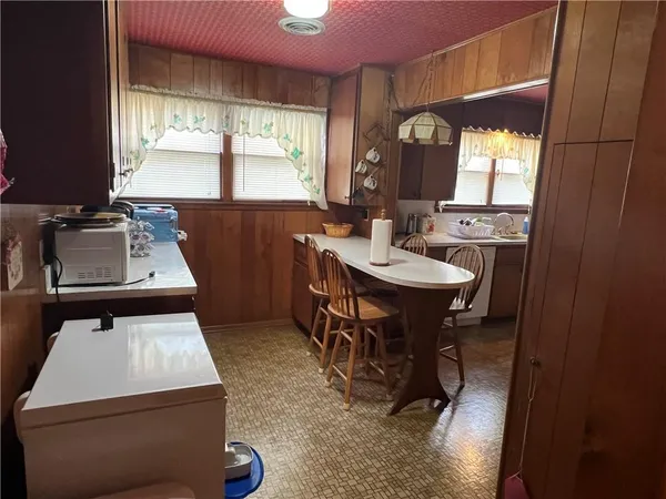 $109,000 | 206 West Bradley Street, Sedan, KS 67361