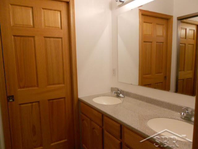 11366 Sarle Road Freeland, MI 48623 - Photo 8 of 14 20091666-7.JPG