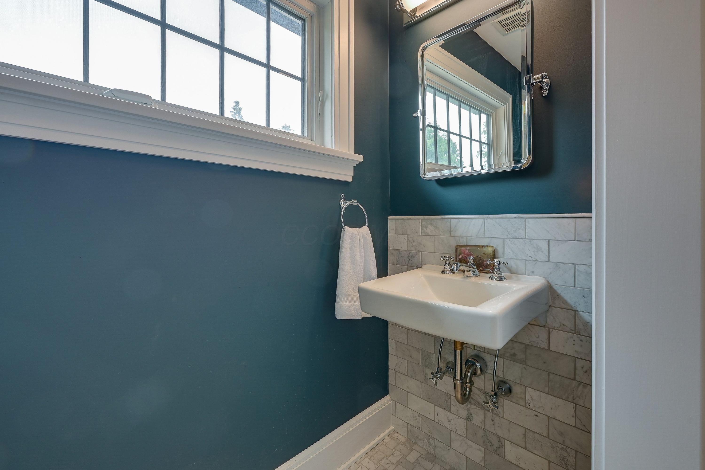 427 East Dunedin Road Columbus, OH 43214 - Photo 23 of 45