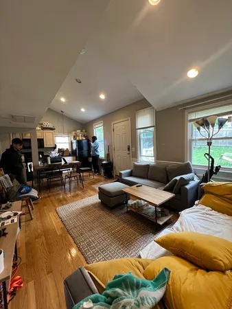 $3,800 | 89 Spring Street, Unit 3, Cambridge, MA 02141