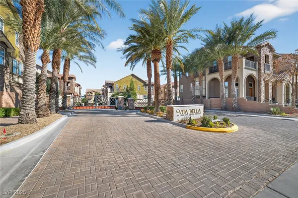 $630,000 | 6 Via VIta Bella, Henderson, NV 89011