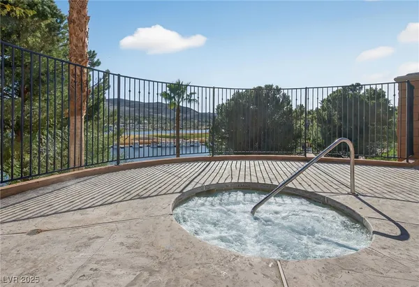 $610,000 | 6 Via VIta Bella, Henderson, NV 89011