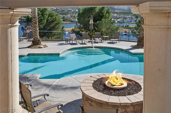 $610,000 | 6 Via VIta Bella, Henderson, NV 89011