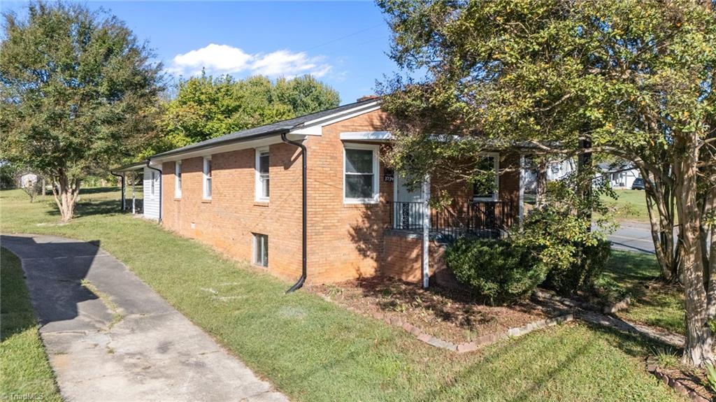3734 Carver School Road Winston-Salem, NC 27105 - Photo 2 of 30