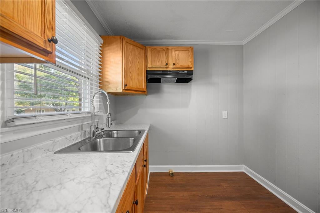 3734 Carver School Road Winston-Salem, NC 27105 - Photo 9 of 30