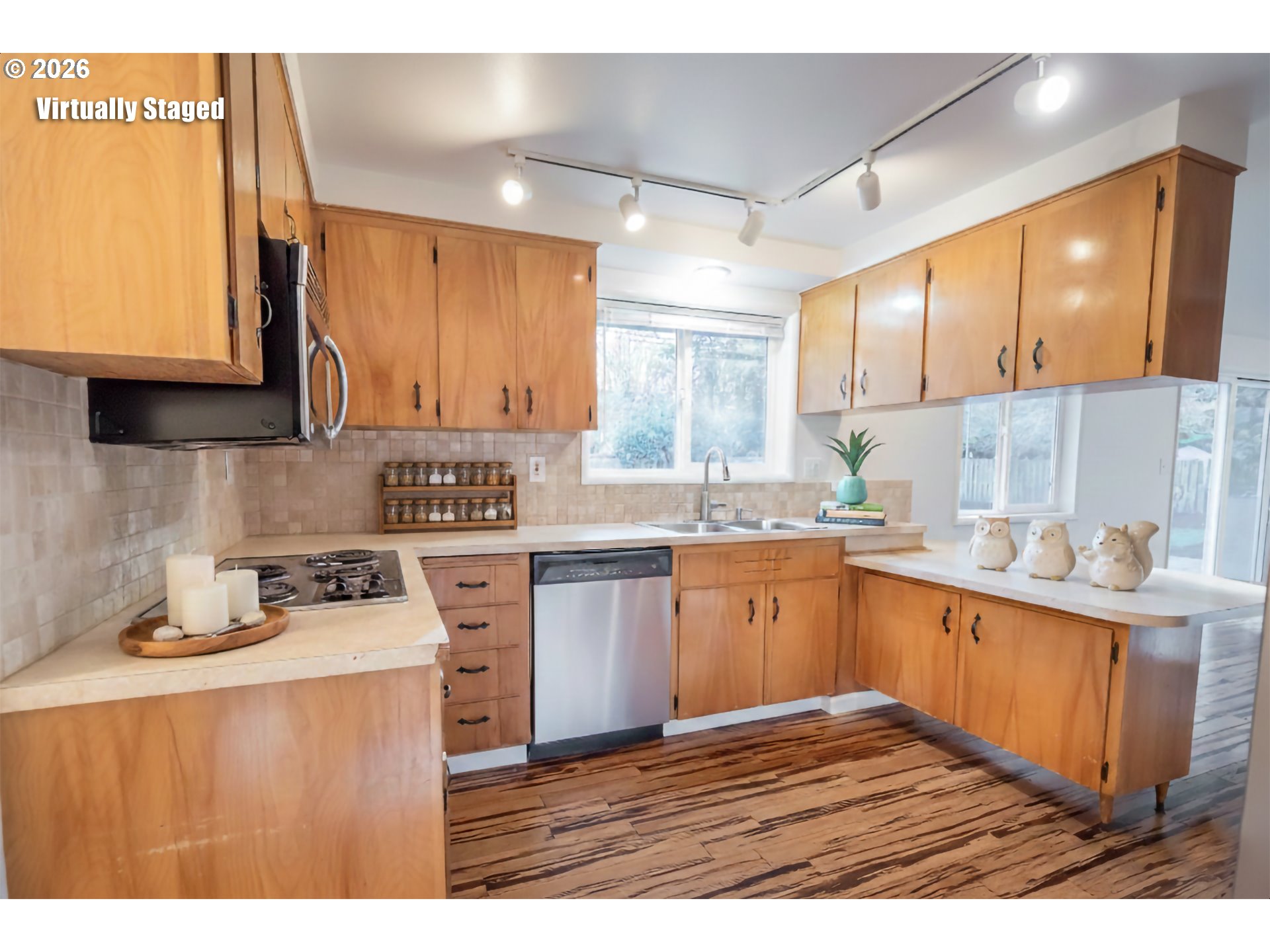 2668 Jeppesen Acres Road Eugene, OR 97401 - Photo 11 of 41