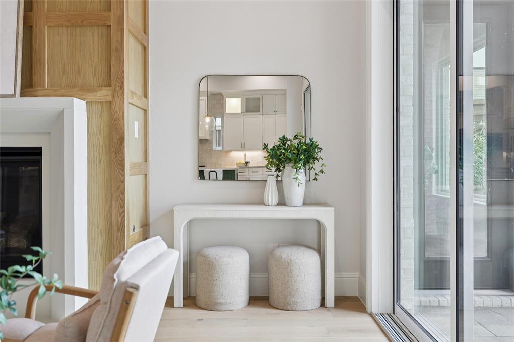 3845 Van Ness Lane Dallas, TX 75220 - Photo 10 of 33