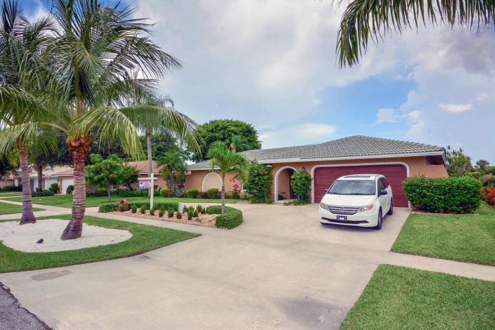 22083 SOLIEL CIRCLE W