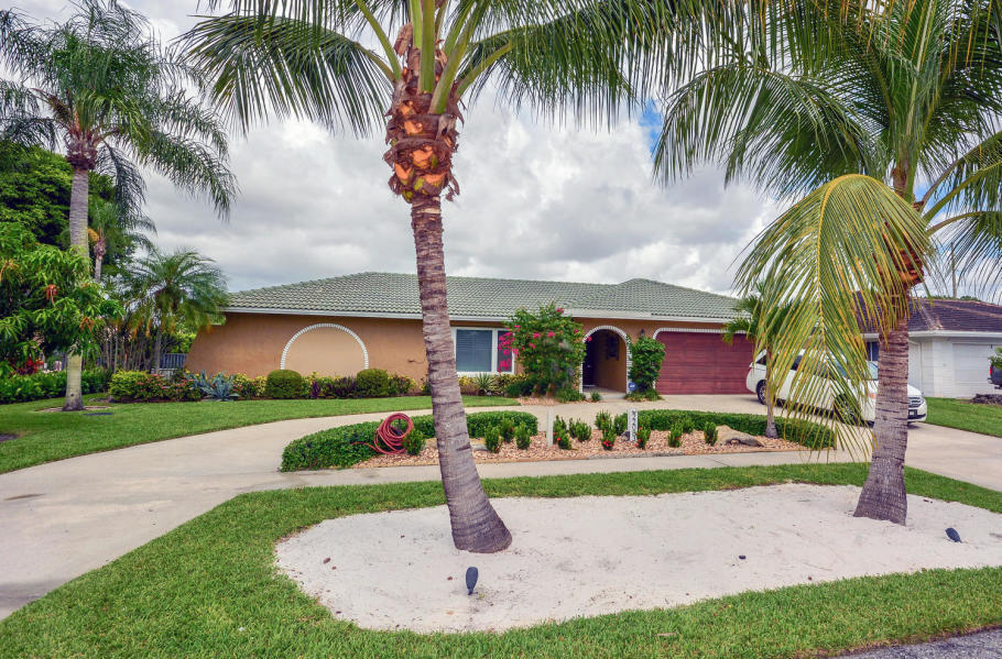 22083 SOLIEL CIRCLE W