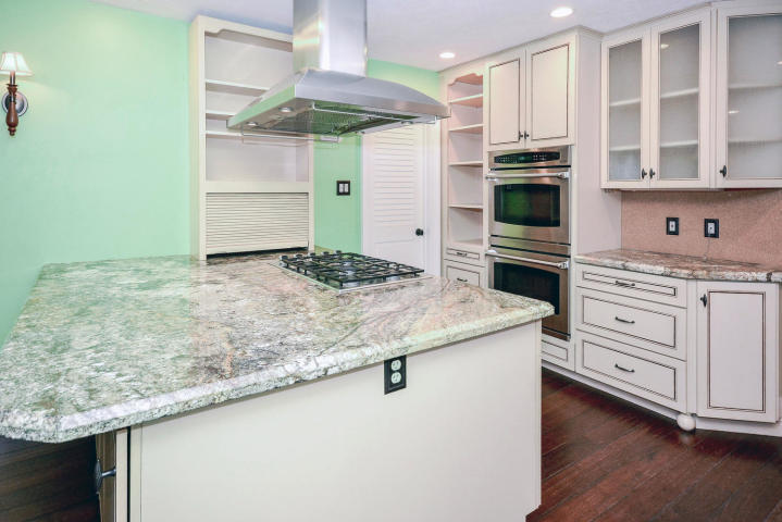 22083 West Soliel Circle Boca Raton, FL 33433 - Photo 10 of 33 COOKING ISLAND