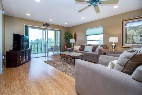 $2,500 | 8625 Midnight Pass Road, Unit B508, Sarasota, FL 34242