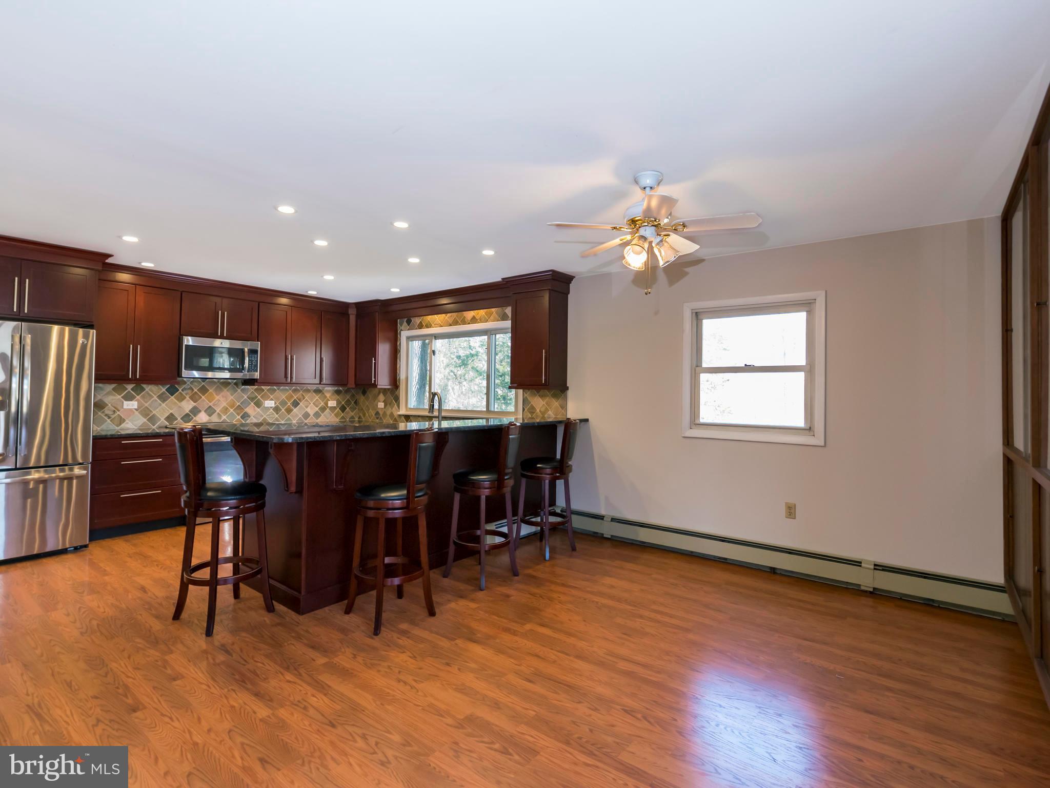 3050 Wonziegler Road Pennsburg, PA 18073 - Photo 7 of 31 Kitchen