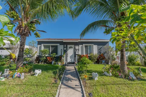 $375,000 | 5320 Parker Avenue, West Palm Beach, FL 33405