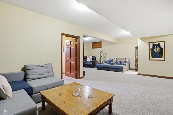 $525,000 | 6230 Sampson Court, Indianapolis, IN 46237