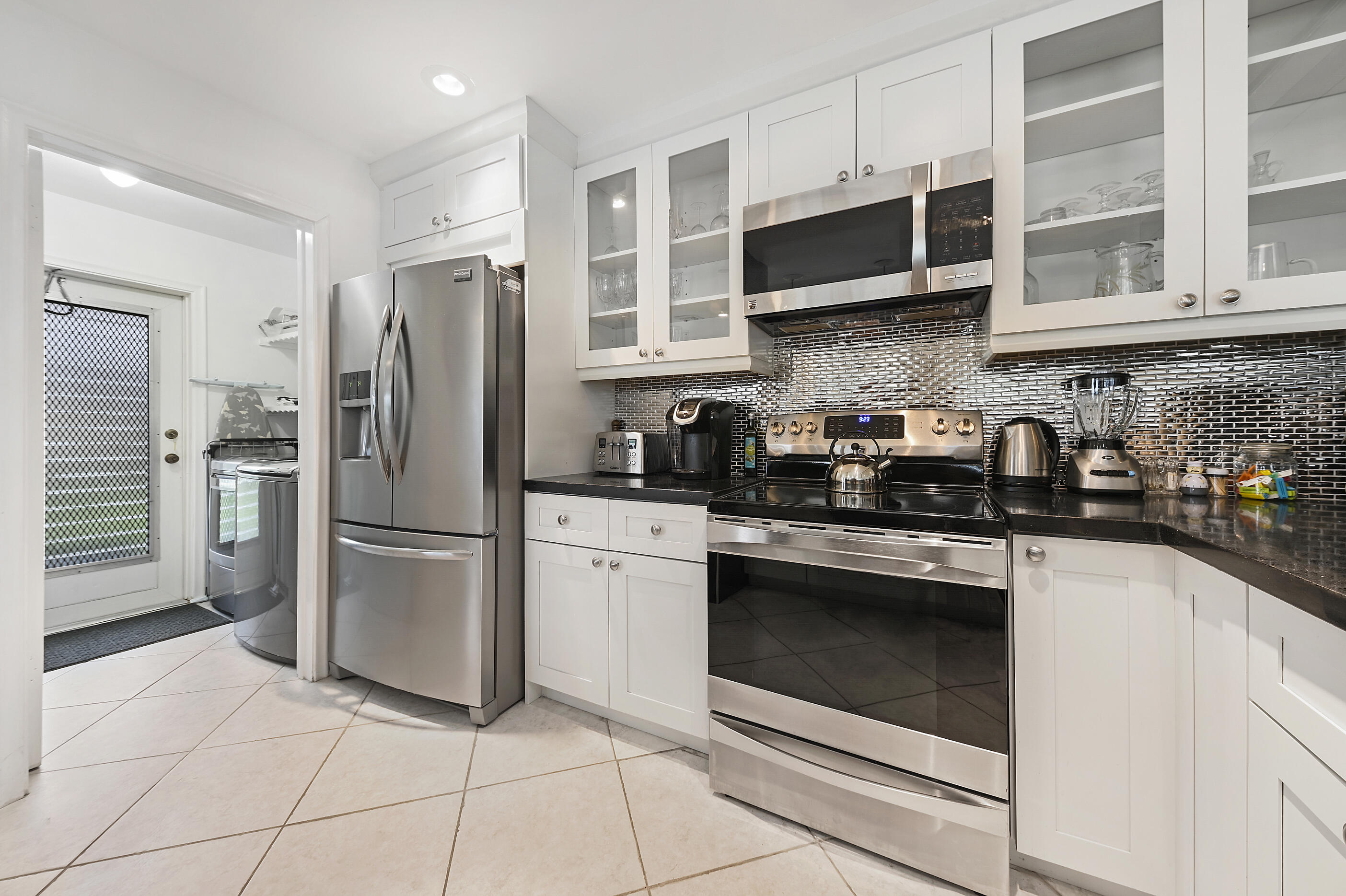 314 Cedar Key Circle Atlantis, FL 33462 - Photo 2 of 27 10