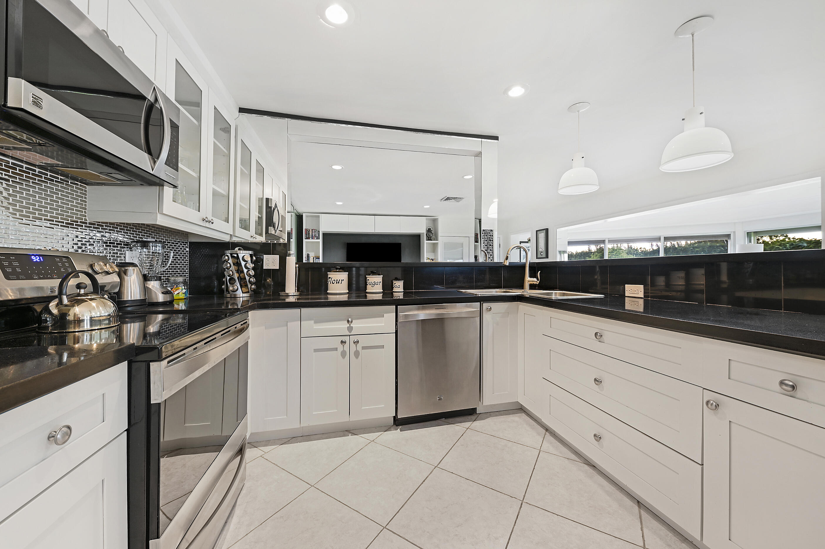 314 Cedar Key Circle Atlantis, FL 33462 - Photo 3 of 27 09