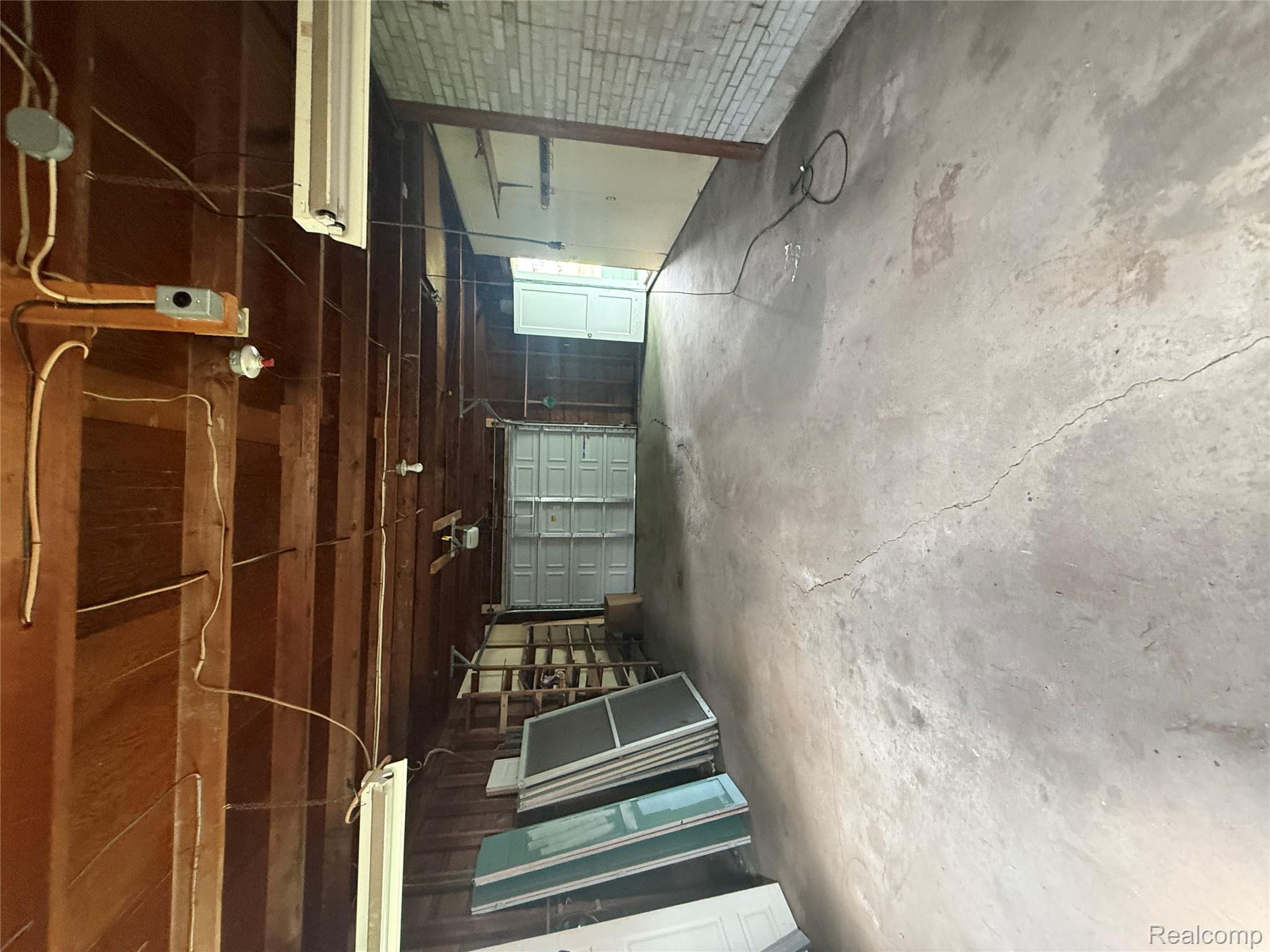 3176 East Fisher Road Bay City, MI 48706 - Photo 15 of 25 View of garage