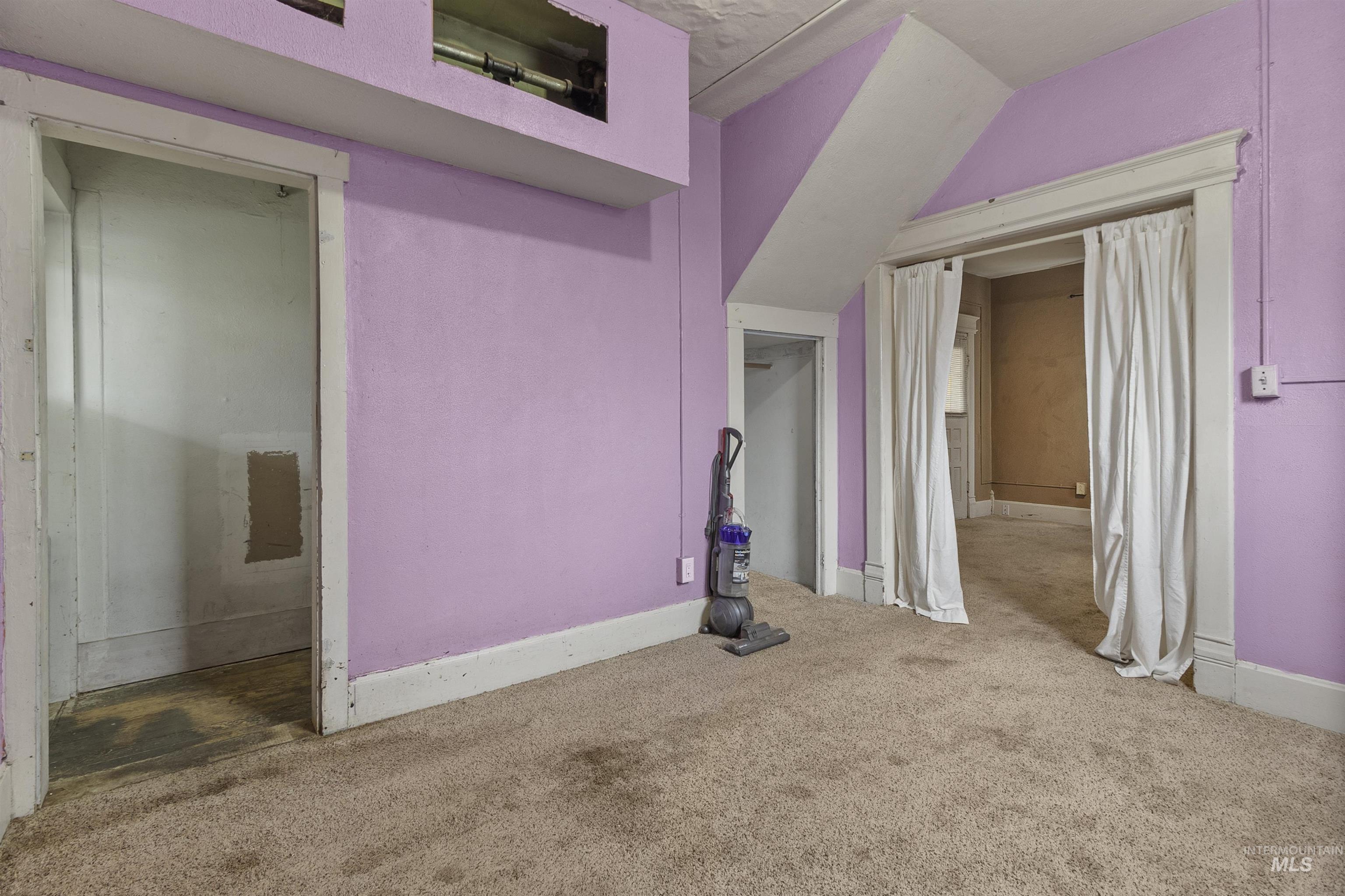 721 9th Street Clarkston, WA 99403 - Photo 30 of 39 Unfurnished room featuring carpet flooring and baseboards