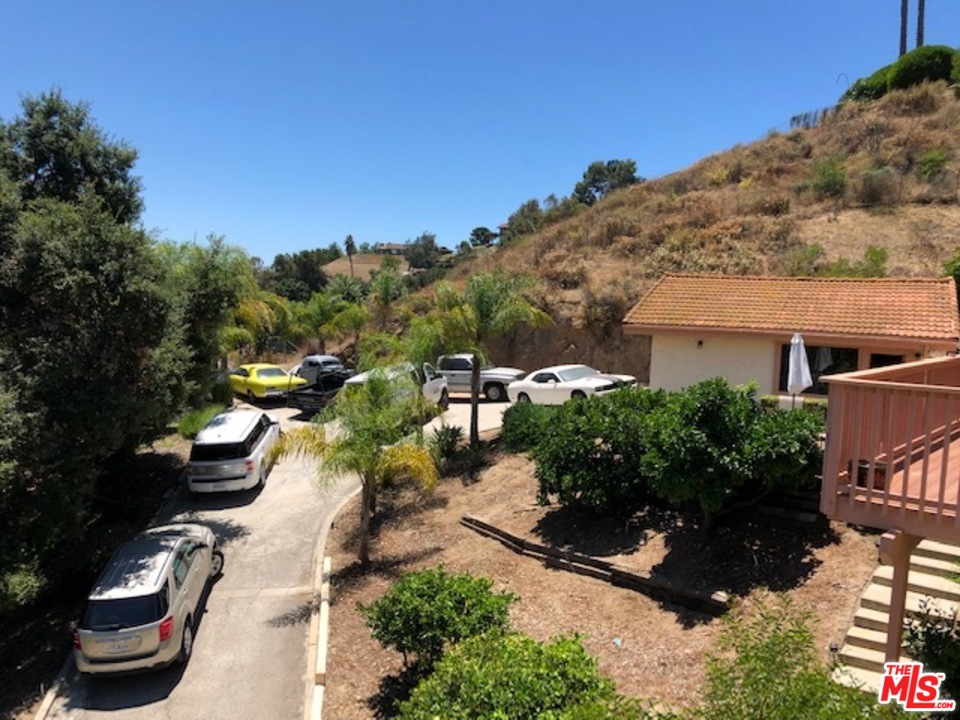 3059 Gird Road Fallbrook, CA 92028 - Photo 3 of 38