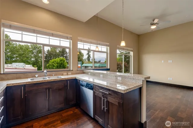 $710,000 | 4020 Northeast 3rd Place, Renton, WA 98056