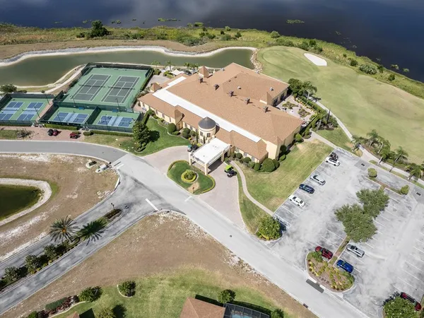 $579,900 | 5268 Pebble Beach Boulevard, Winter Haven, FL 33884