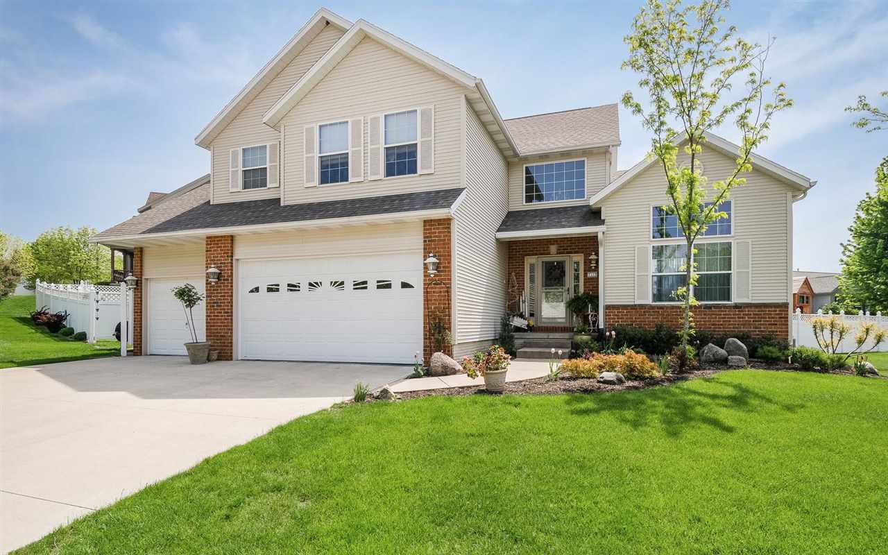 7113 Rockingham Drive Southwest Cedar Rapids, IA 52404 - Photo 1 of 25 Gallery Image 1
