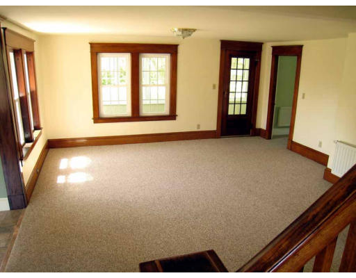 12 Mountain Road Deerfield, MA 01373 - Photo 9 of 22 Gallery Image 9