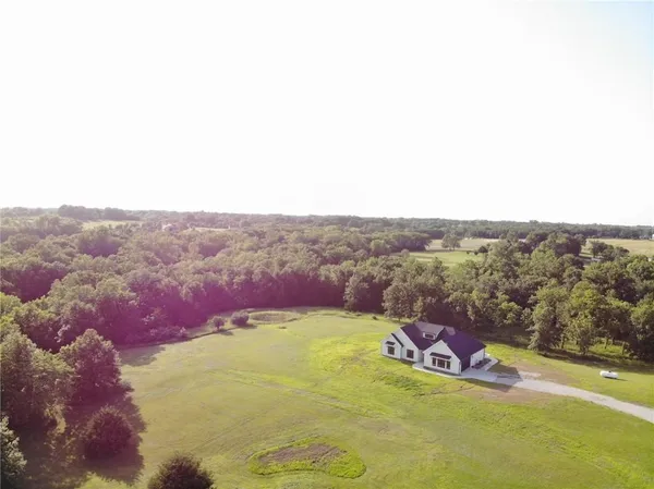 $525,000 | 3602 Southeast 228th Street, Lathrop, MO 64465