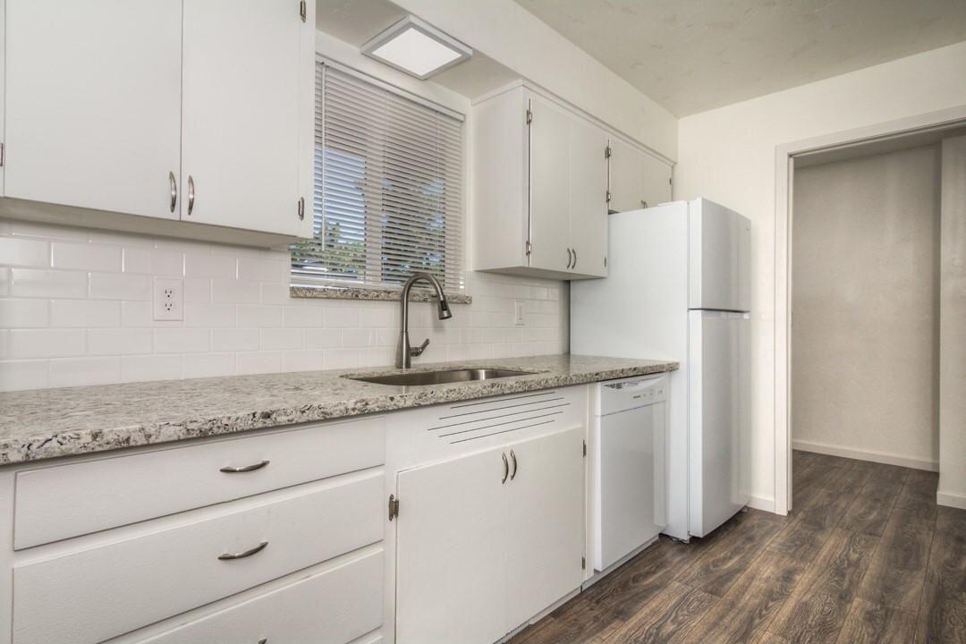 186 Southwest D Street Madras, OR 97741 - Photo 21 of 44 Main home kitchen