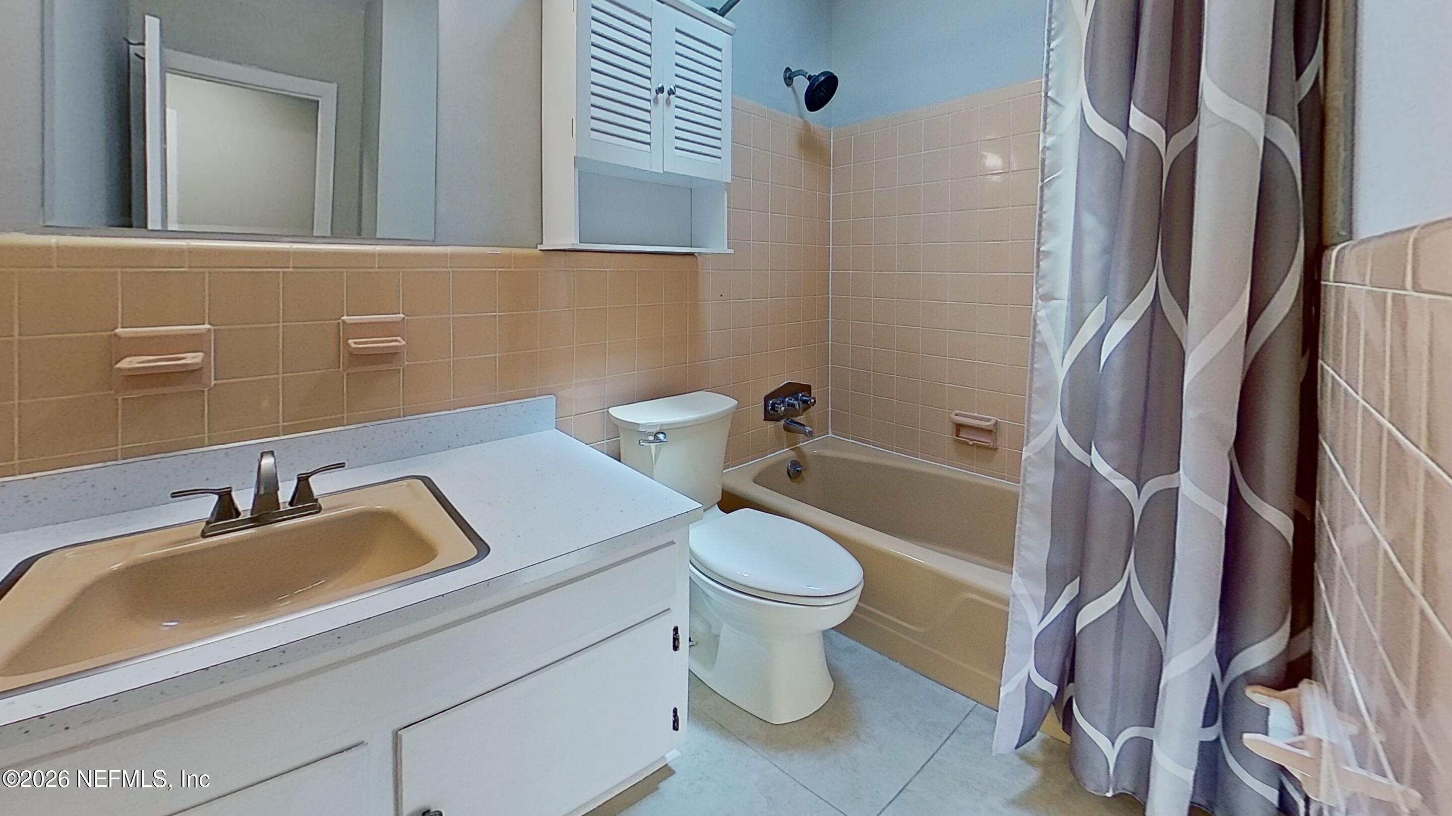 1301 Kings Road Neptune Beach, FL 32266 - Photo 18 of 53 Bathroom(156)
