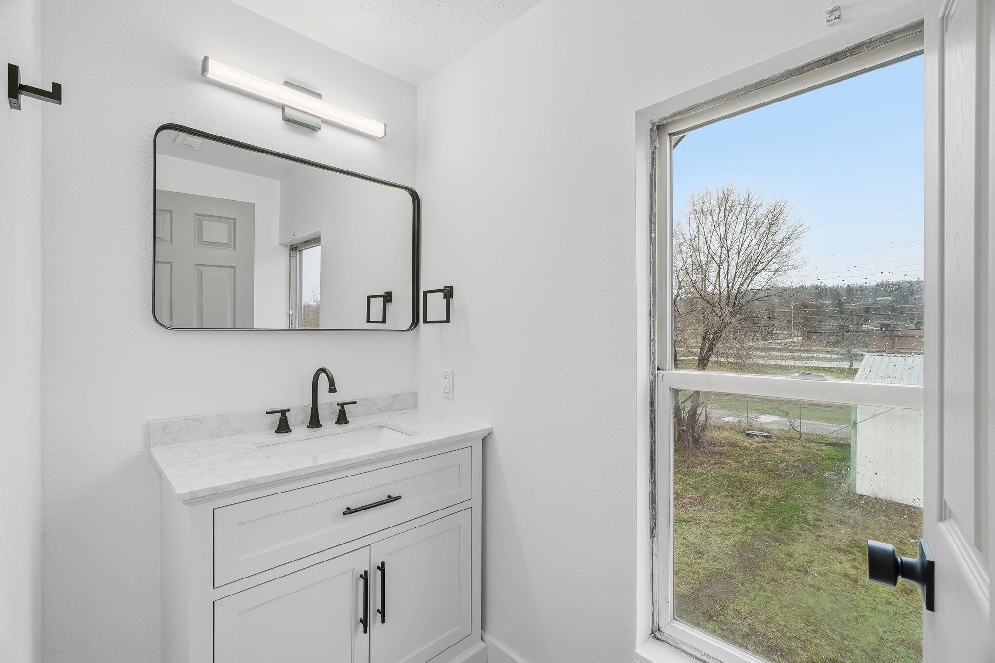 2018 East Pacific Avenue Spokane, WA 99202 - Photo 12 of 26