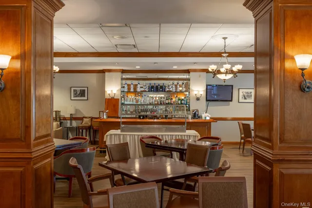 $1,555,500 | 285 Madeira Boulevard, Unit 285, Melville, NY 11747