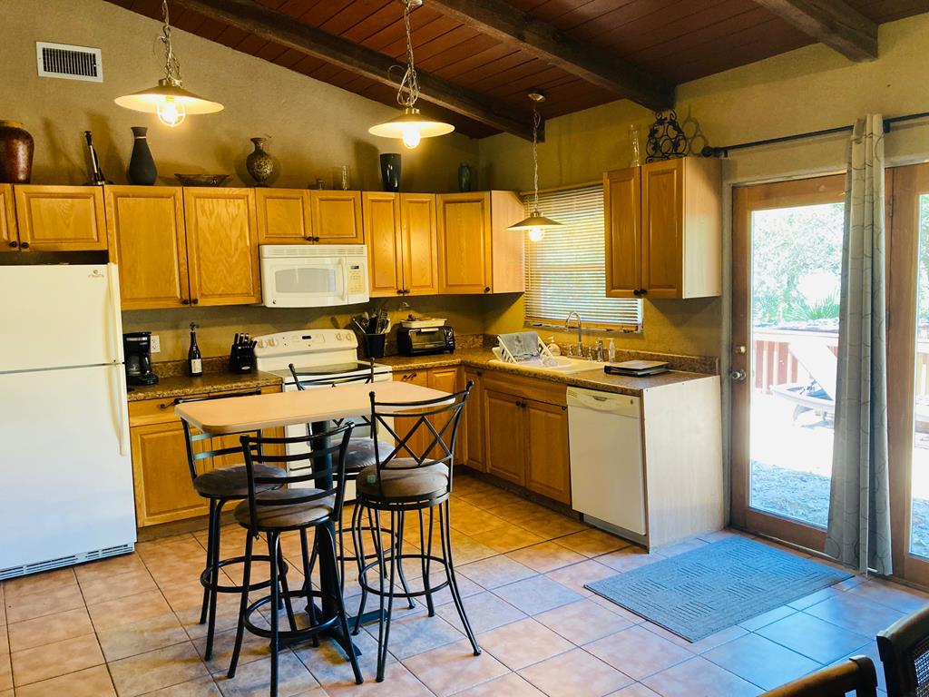 139 Harbor Circle Alligator Point, FL 32346 - Photo 10 of 29