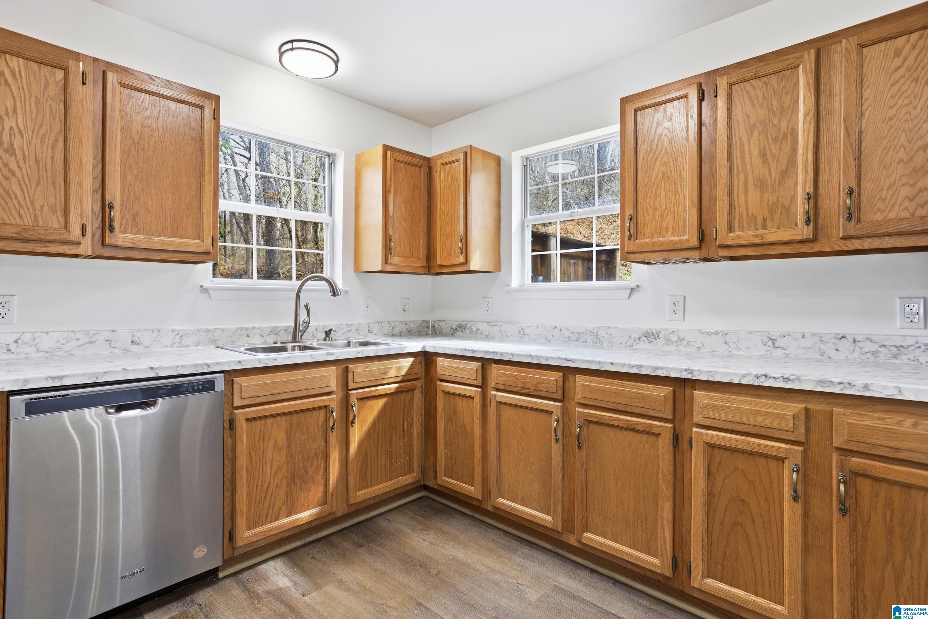 1651 Thornhill Road Leeds, AL 35094 - Photo 10 of 36