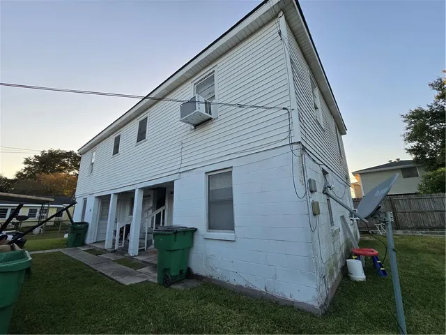 $825 | 638 Ave F, Unit D, Westwego, LA 70094