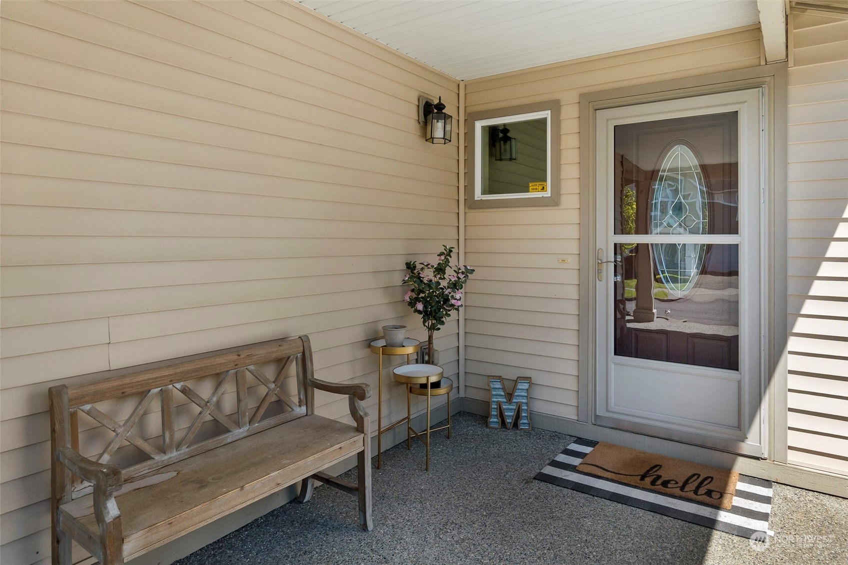 1332 Foreman Road DuPont, WA 98327 - Photo 5 of 32 a view of a bench in a room