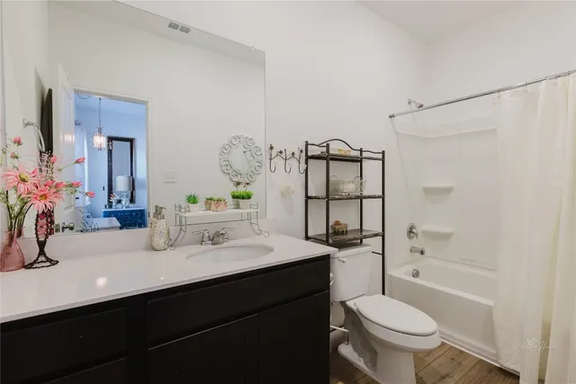 $220,000 | 517 Halfmoon Drive, Lockhart, TX 78644