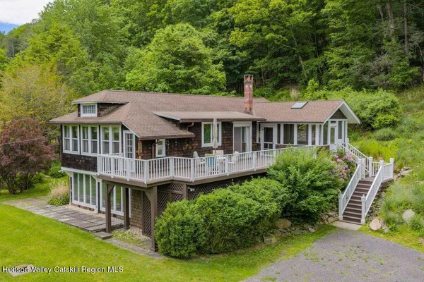 $769,000 | 11 Oak Mountain Farm Road, Boiceville, NY 12412