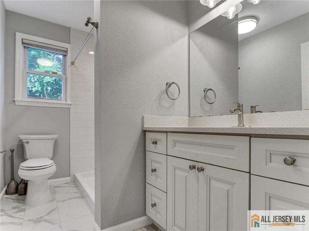 170 Prospect Avenue Edison, NJ 08817 - Photo 22 of 45