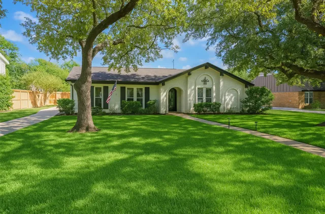 $2,850 | 13418 Paradise Valley Drive, Houston, TX 77069