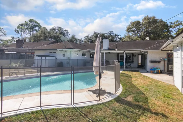 $2,850 | 13418 Paradise Valley Drive, Houston, TX 77069