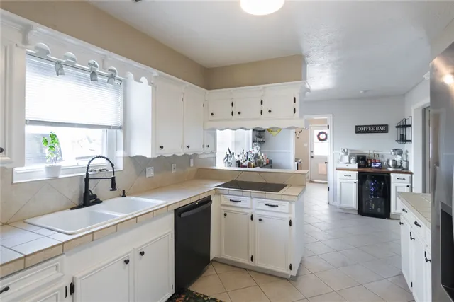 $2,850 | 13418 Paradise Valley Drive, Houston, TX 77069