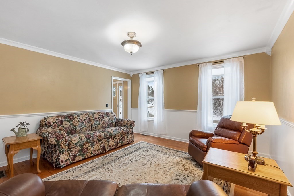 8 Ridge Road Pepperell, MA 01463 - Photo 14 of 36