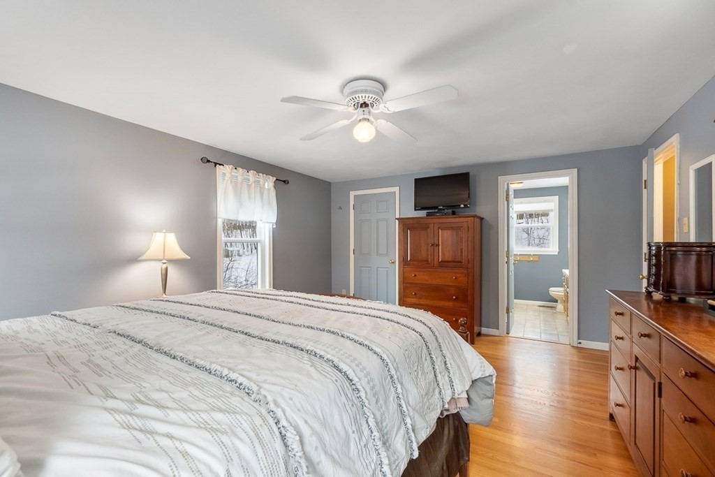 8 Ridge Road Pepperell, MA 01463 - Photo 19 of 36